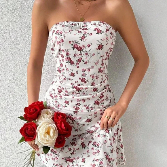 White Preppy Women's Pleated Strapless Floral Dress - Picture 3 of 7